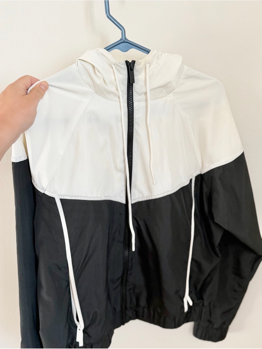 Two-Tone Black and White Hooded Windbreaker M